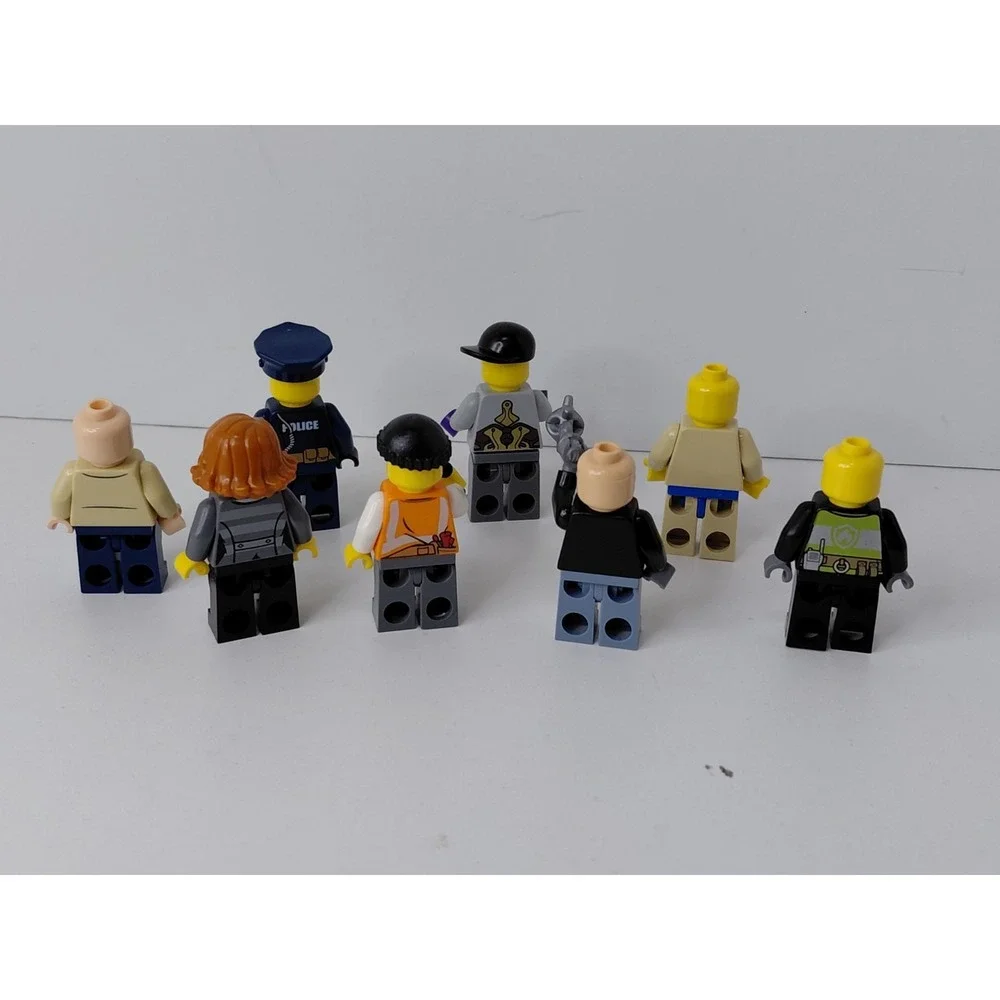 Lot‎ Of 8  Lego Mini Figures Classic Town City W/ Accessories